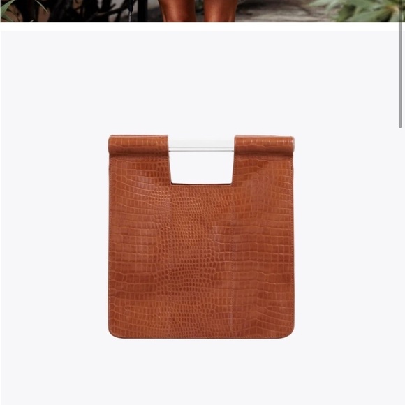 NWT Beis Crossbody Bag in Cognac Faux Croc - Structured Bag for Fall - Picture 5 of 12